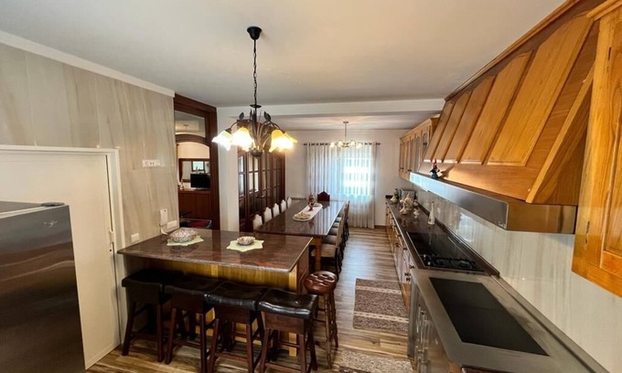 Barcelos Casa | Stunning 4-Bed House
