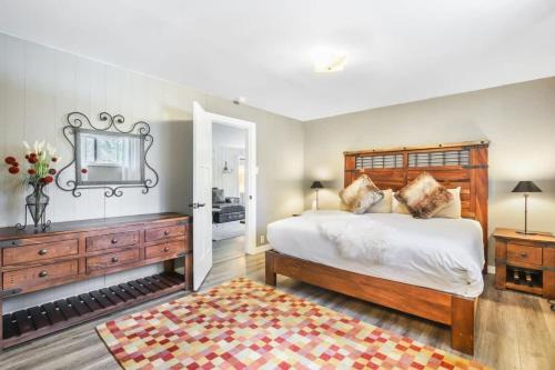 Blue River Casa | Stunning 4 BR Home Mountain Views Tranquil Setting