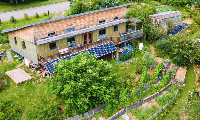Portneuf Otro | Stunning eco-house at Jardins de Maïa