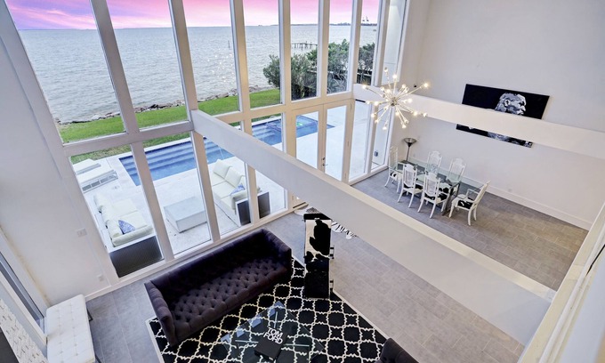 Barrett Casa | Impresionante Waterfront Retreat en la bahía de Galveston!