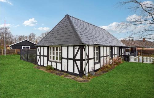 Aalbaek Casa | Stunning Home In Ålbæk With Kitchen