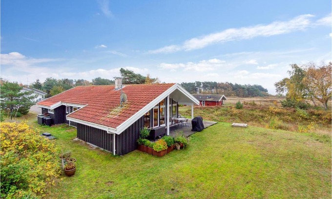 Oster Somarken Casa | Stunning Home In Aakirkeby With Wifi