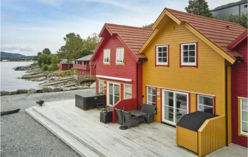Eidsvag Casa | Stunning Home In Eidsvåg I Romsdal
