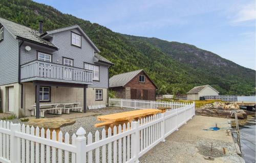 Djønno Casa | Stunning Home In Vallavik With Wifi
