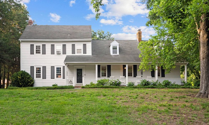 Salisbury Casa | Stunning Home w/Private Pool, Garden & Firepit