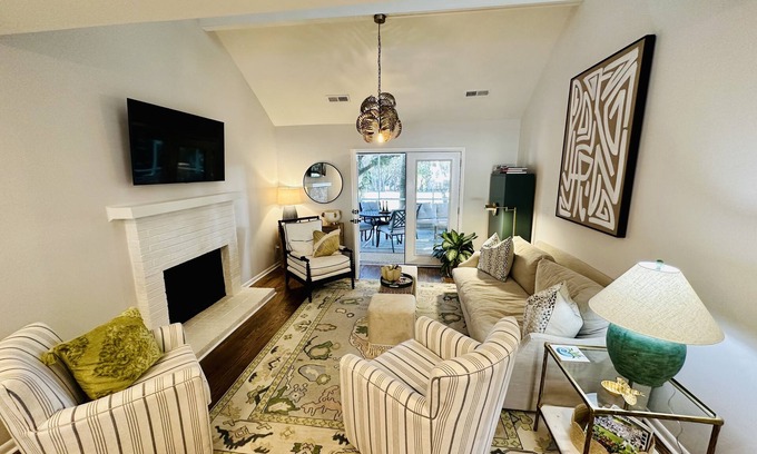 Tarpon Pond Casa | Stunning Newly Renovated Tarpon Pond Cottage Golf & Marsh Views Seabrook Island