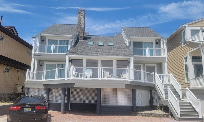 Ortley Beach Casa | Stunning Ocean Front w/ views to die for and a pool!!