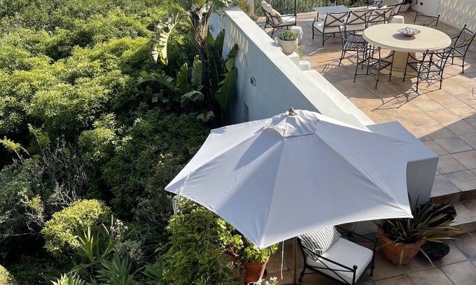 Upper Riviera Villa | Espectacular Villa Clásica con Vista al Mar - Alquiler Mensual