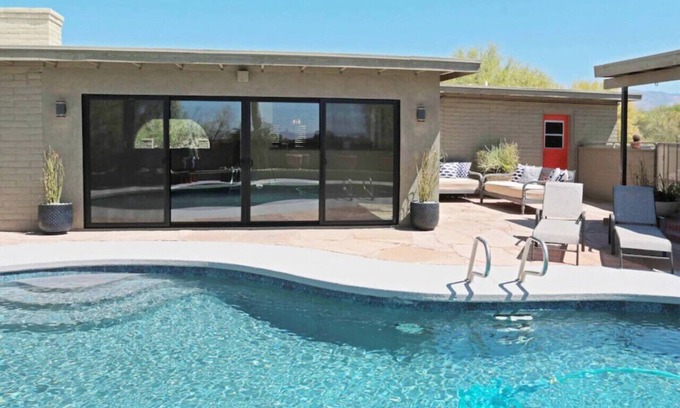 Tucson Casa | Stunning Pool / 3BR 2BA / Sleeps 8 / Big Views