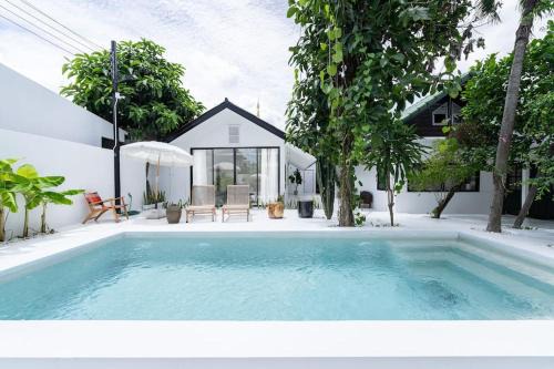 Old City Villa | Stunning Pool Villa - In Old Town Chiang Mai Daily Housekeeping