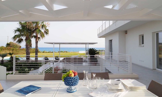 Marina di Modica Villa | Maravillosa casa de vacaciones privada con sauna, jacuzzi, piscina privada, A/C, WIFI, TV, patio