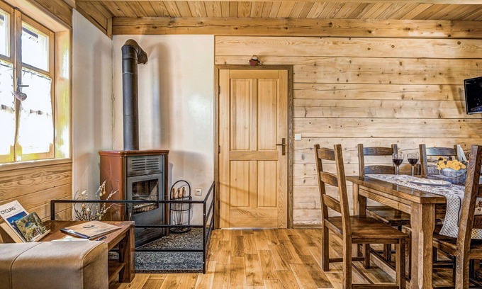 Vrelo Korenicko Casa | Maravillosa casa de vacaciones privada para 4 personas con A/C, WIFI y TV