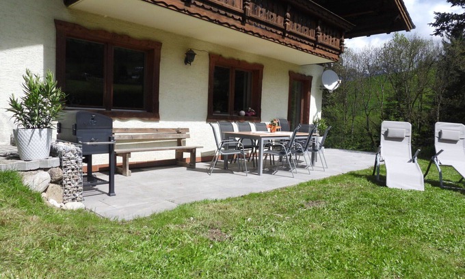 Bischofshofen Casa | Estupenda casa de vacaciones privada con WIFI, TV, terraza, mascotas permitida y vista panorámica