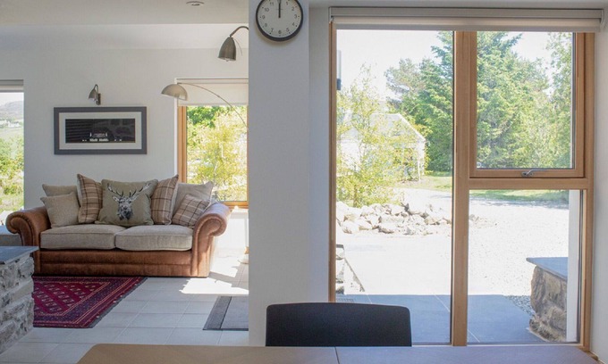 Suladale Casa | Maravillosa casa de vacaciones privada para 2 personas con WIFI, TV, patio y vista panorámica