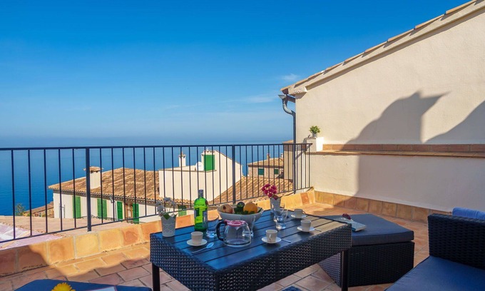 Banyalbufar Casa | Maravillosa casa de vacaciones privada para 6 personas con WIFI, A/C, TV y terraza