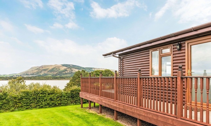 Kinross Casa | Estupenda casa de vacaciones privada para 4 personas con WIFI, TV, balcón y mascotas permitida