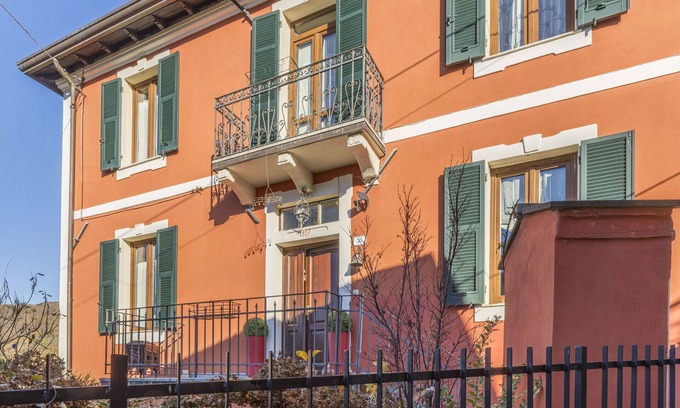 Pieve San Paolo Villa | Preciosa casa de vacaciones privada con bañera de hidromasaje, WIFI, TV, balcón, vista panorámica