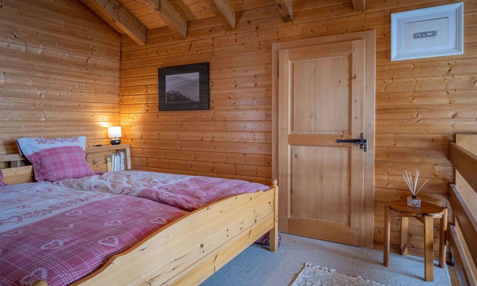 Chamoson Casa | Estupenda casa de vacaciones privada para 6 personas con WIFI, TV y terraza