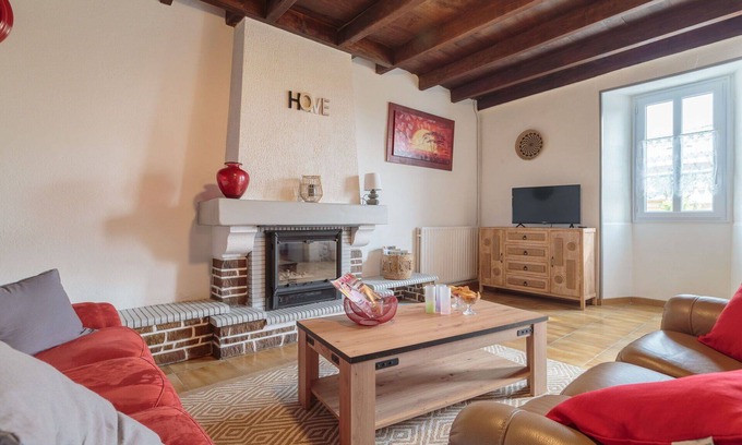 Berneuil Villa | Estupenda casa de vacaciones privada para 4 personas con WIFI, TV, terraza y mascotas permitida