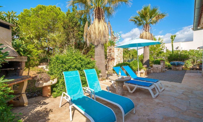 Cala Murada Casa | Estupenda casa de vacaciones privada con WIFI, TV, terraza, mascotas permitida y vista panorámica