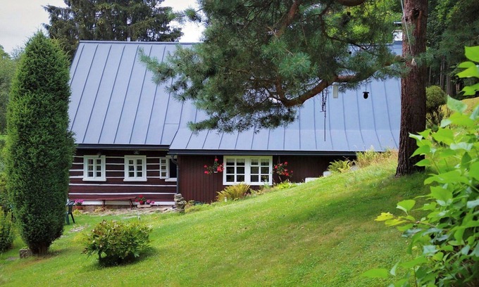 Zdonov Villa | Preciosa casa de vacaciones privada para 5 personas con TV, mascotas permitida y vista panorámica