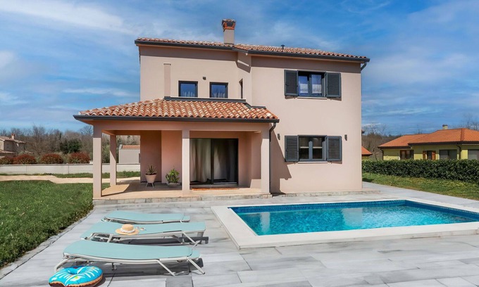 Topid Casa | Estupenda casa de vacaciones privada para 8 personas con WIFI, piscina privada, A/C, TV y terraza