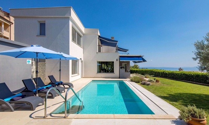 Rubesi Villa | Preciosa casa de vacaciones privada para 10 personas con piscina privada, WIFI, A/C, TV y terraza