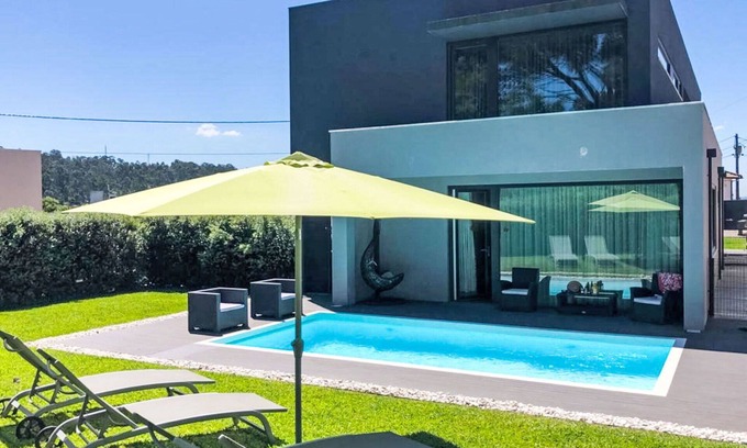 Cardielos Casa | Preciosa casa de vacaciones privada para 8 personas con WIFI, piscina privada, TV y terraza