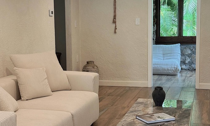 Fort Myers Casa | Stunning Tropical Home w/Fire Pit, Chef Kitchen 5 Mins Historical River District