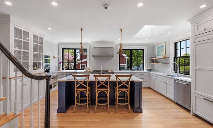 Manchester-by-the-Sea Casa | Stunning Newly Renovated Luxury Retreat in the Heart of Manchester-by-the-Sea.