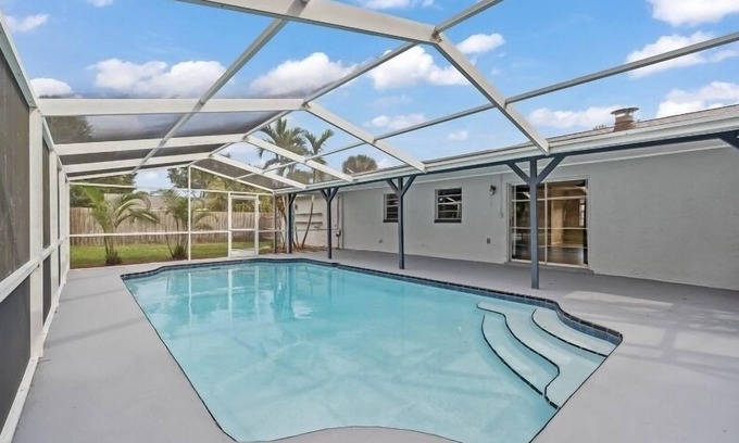 West Melbourne Casa | Stunning Vacation House with Pool Near Beach