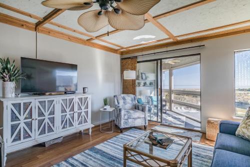 Oceanmarsh Subdivision Casa | Stunning Views - Pool and Ocean Views - Harbor Island Beach House