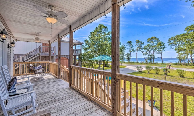 Dauphin Island Casa | Stunning Views & Waterfront Fun: Aloe Bay Home