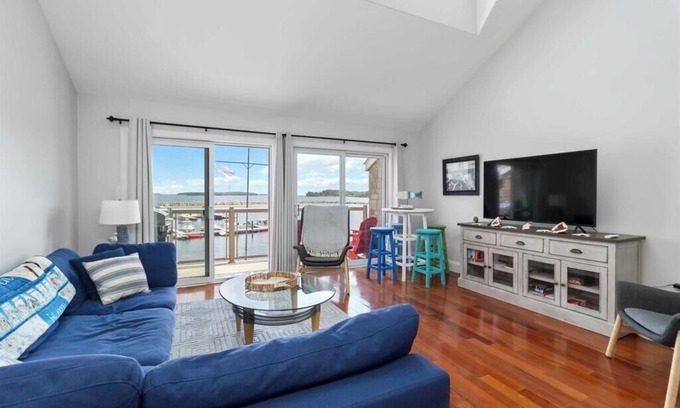 Western Shore Condominio | Stunning villa at the beautiful Oak Island Resort