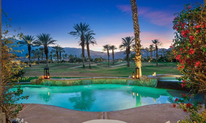 La Quinta Villa | Stunning Villa on the PGA West Golf Course. 5 Min to Festivals