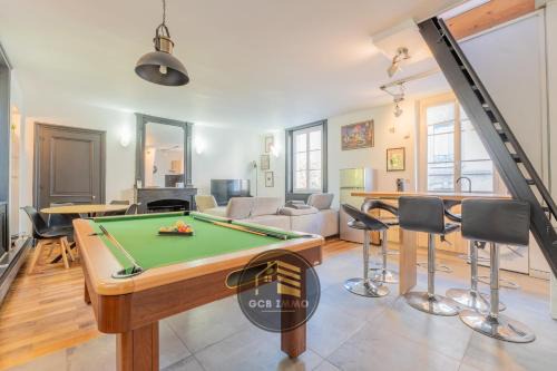 Secteur 2 Apartamento | Style indus & Billard - Coeur de Grenoble