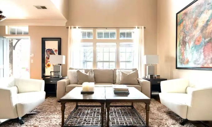 Dublin Casa | Stylish 1-bedroom Townhome with Washer-Dryer / Parking / 30-day+ / Gym / Pool