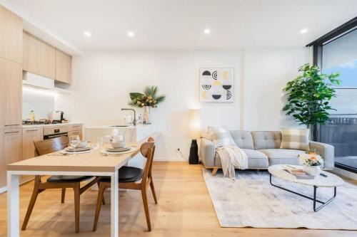 Heidelberg Heights Apartamento | Stylish 1BR Apt in Ivanhoe with Free Parking