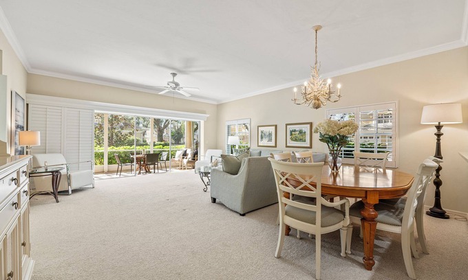 Kings Lake Condominio | Stylish 1st Floor 2-bedroom condo in Kings Lake, Naples! POOL & SPA + Garage!