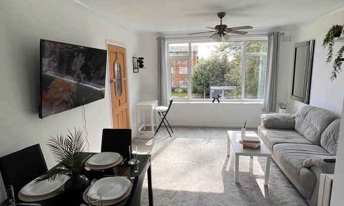 Tatenhill Apartamento | Stylish 2-Bed Flat Allesley Coventry | BHX NEC