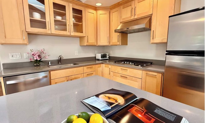 Cupertino Casa | Stylish 2-Bedroom ADU in Heart of Silicon Valley with AC