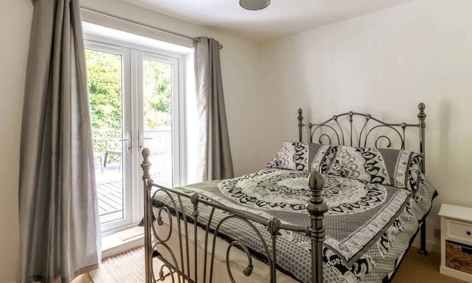 Dover Casa | Stylish 2BD Family Hideaway in Dover