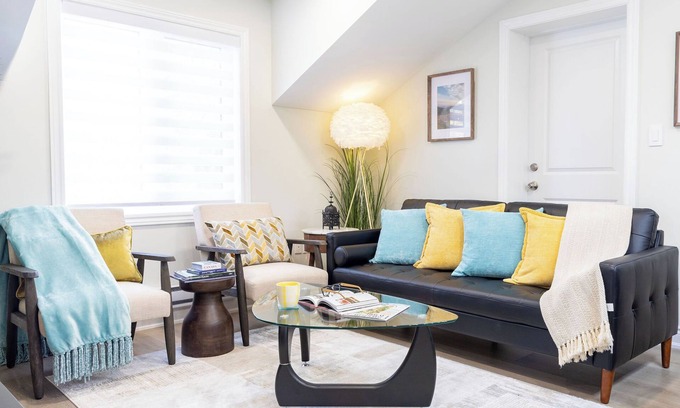 Cooksville Apartamento | Stylish 2bed, 2bth Apt. Close to Malls & 25 Mins to Toronto