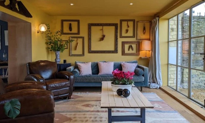 Temple Guiting Cabaña | Stylish 3 bed Cotswold Cottage With Stunning Views and Country Walks