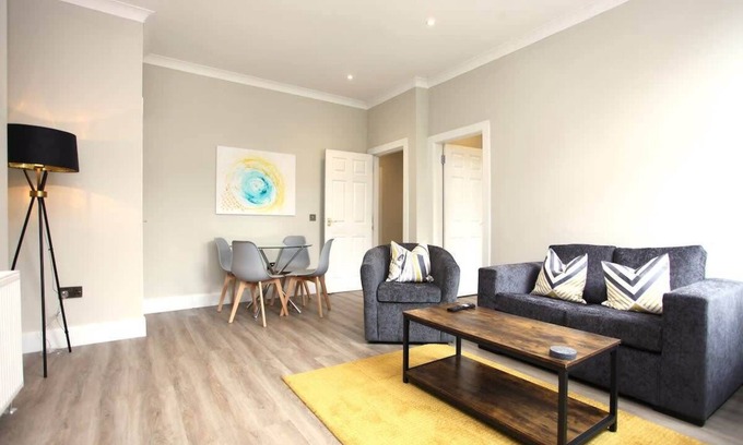 North West Apartamento | Stylish 3-Bed Flat in Glasgow
