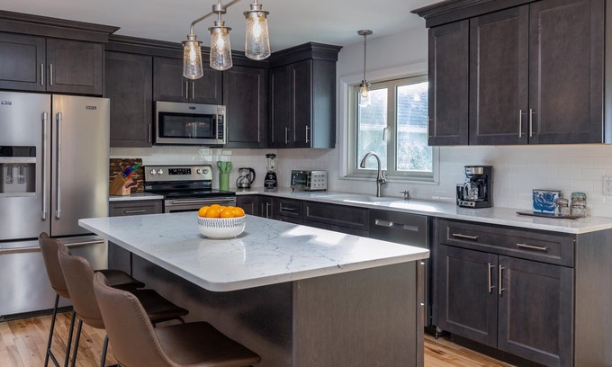 Hudson Casa | Stylish 3 Bedroom Cottage, 5min to Hudson, XL Yard