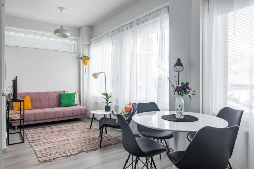 Lahti Apartamento | Stylish 47m2 Studio with Private Entrance