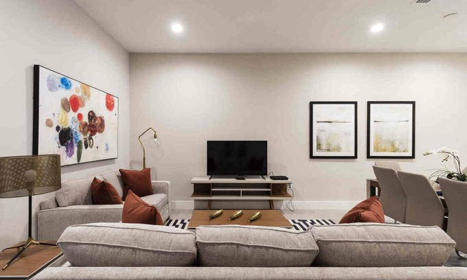 Crestwynd Bay Villa | Stylish 4Bed Townhome at Summerville Near Disney