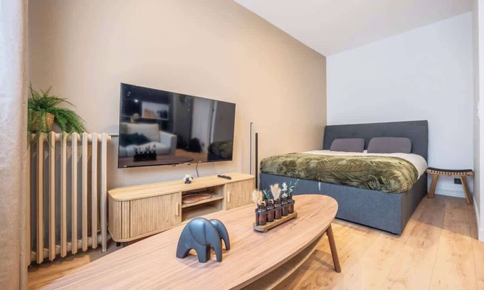 Montrouge Apartamento | Stylish and cozy apartment with balcony