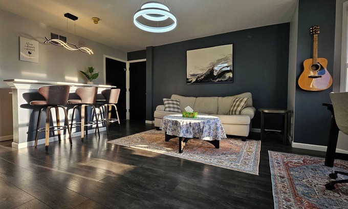 Hartford Apartamento | Stylish and Cozy Apartment Near Downtown Hartford